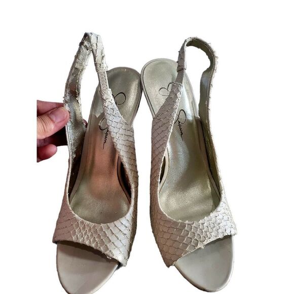 Jessica Simpson White snake skin size 8 sandal - Picture 6 of 7